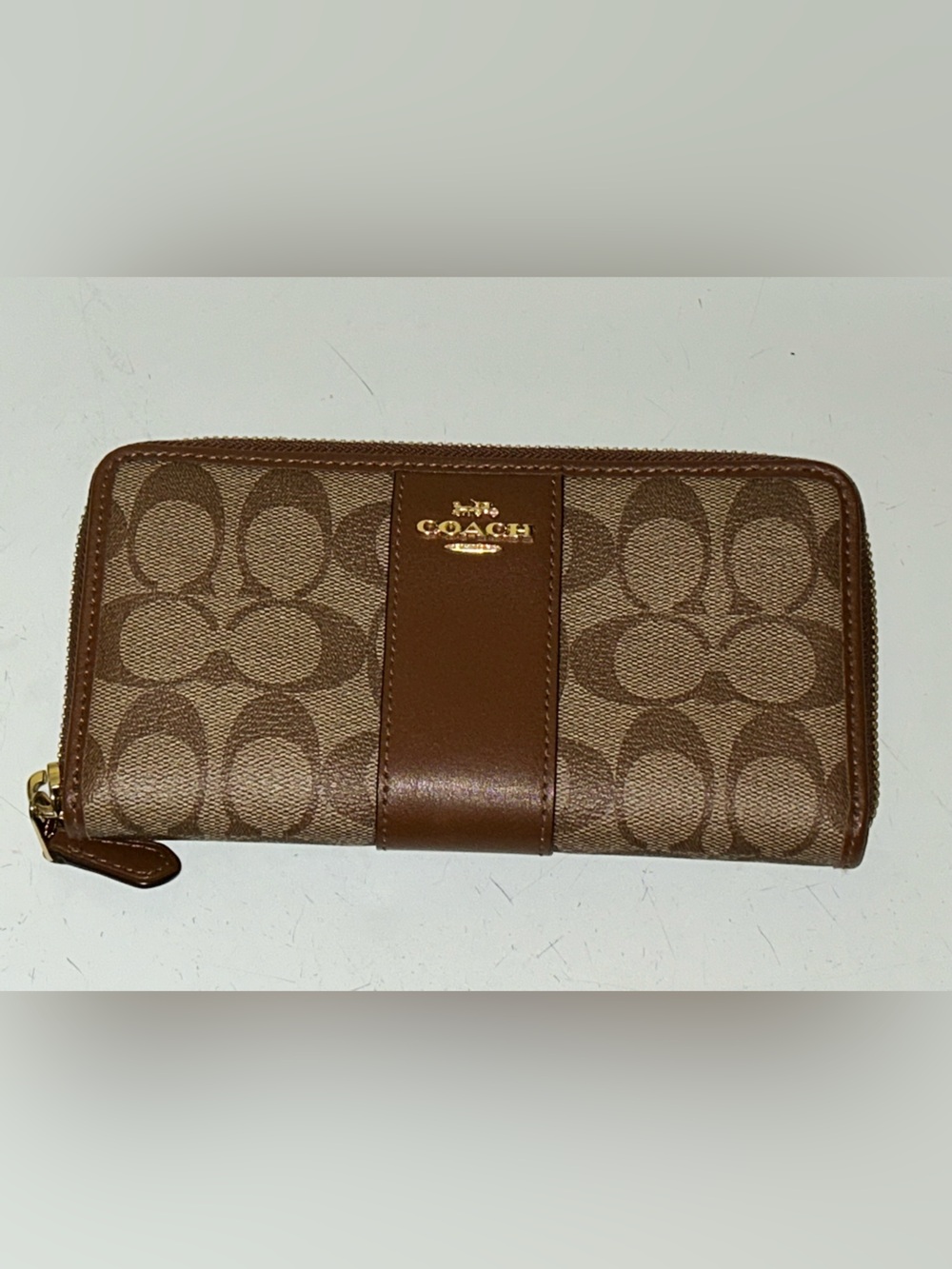 Coach Signature Tan Brown Accordion Zip Around Wallet Billfold F54630